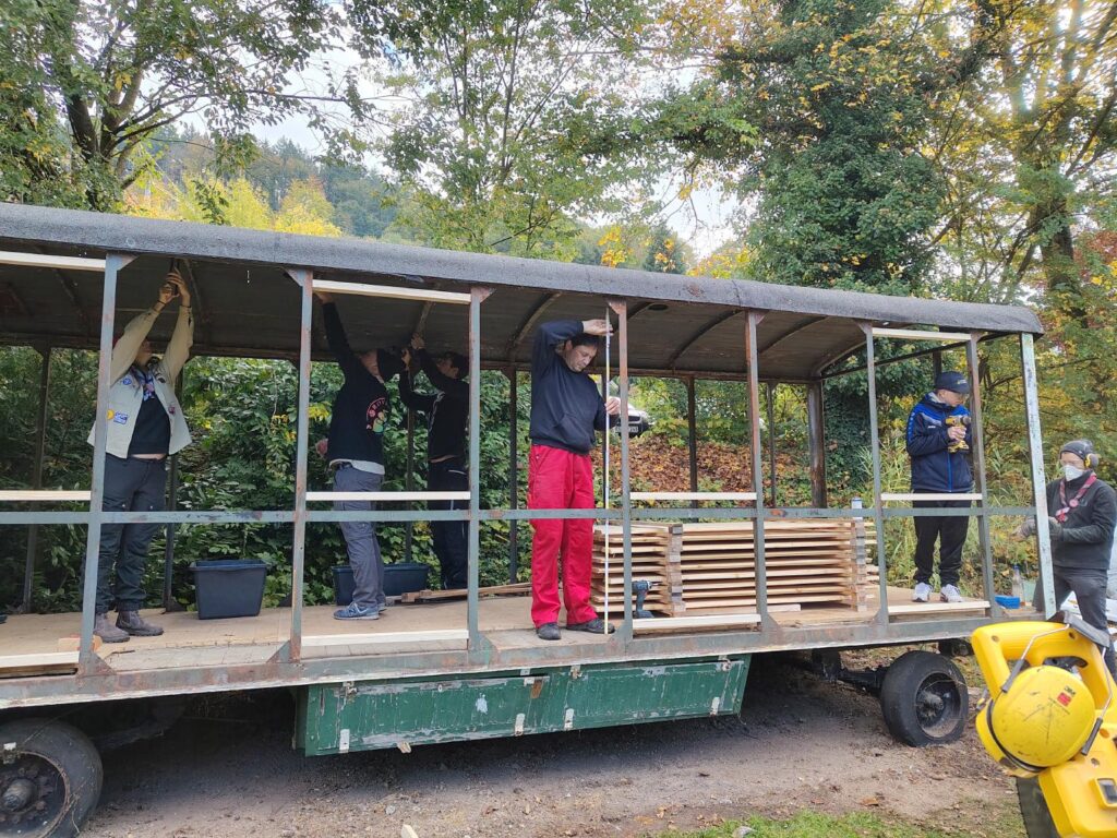 Renovierungsarbeiten des Bauwagens